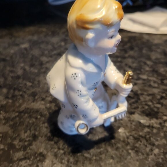 Vintage Porcelain Boy Figurine Holding Sword & Key - Picture 10 of 14